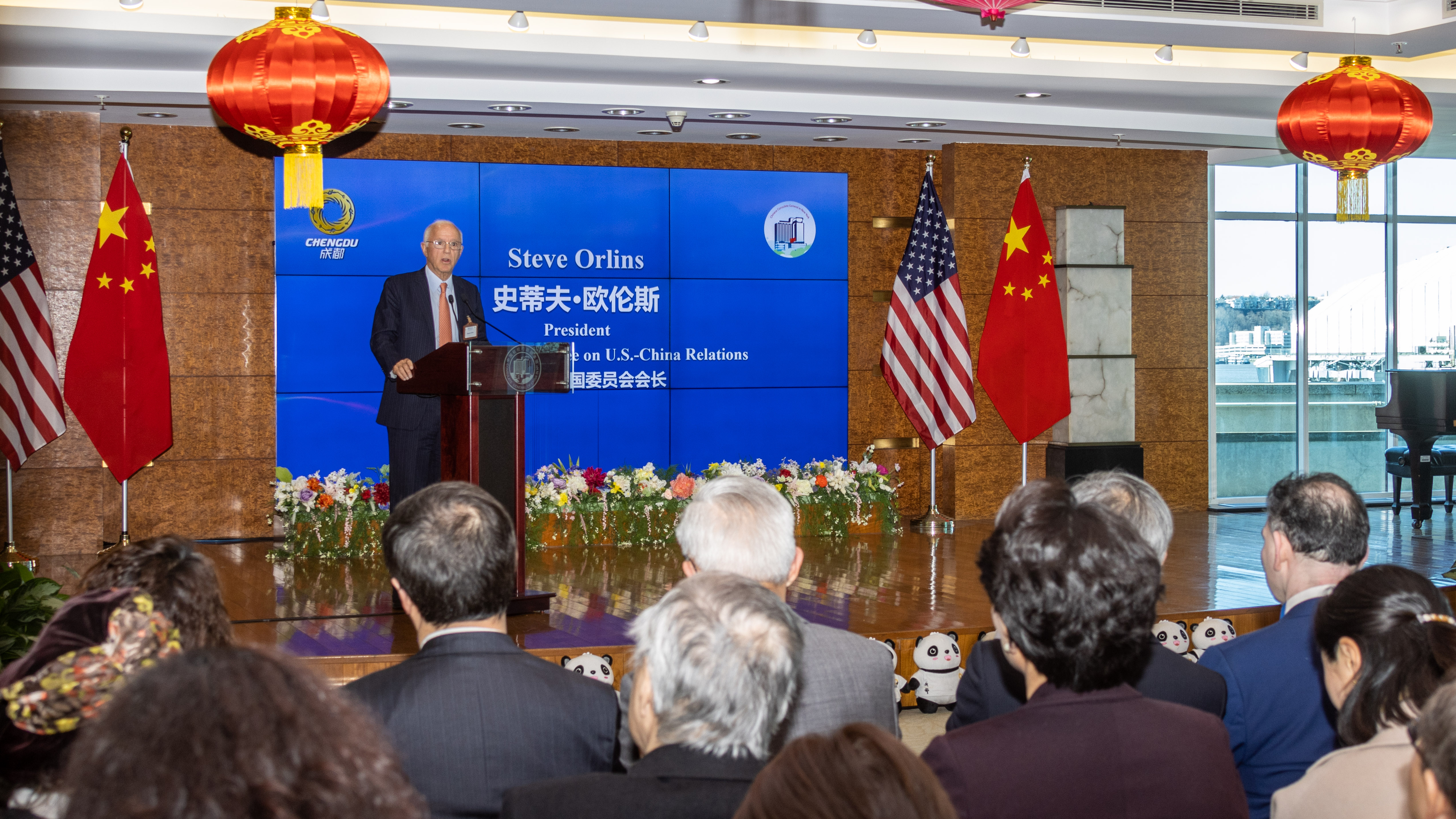 中国新任总领事展现国家形象与担当风采